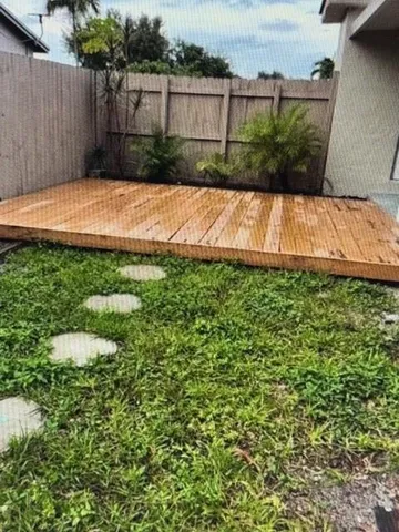 a view of yard with small space