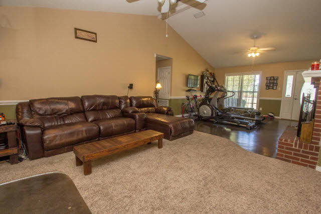 17694 Baldwin County Road 10 Foley, AL 36535 - Photo 3 of 20