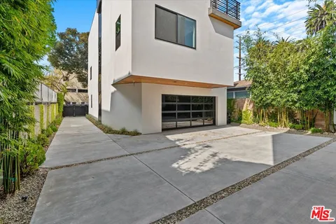 $2,995,000 | 2108 Barry Avenue, Los Angeles, CA 90025