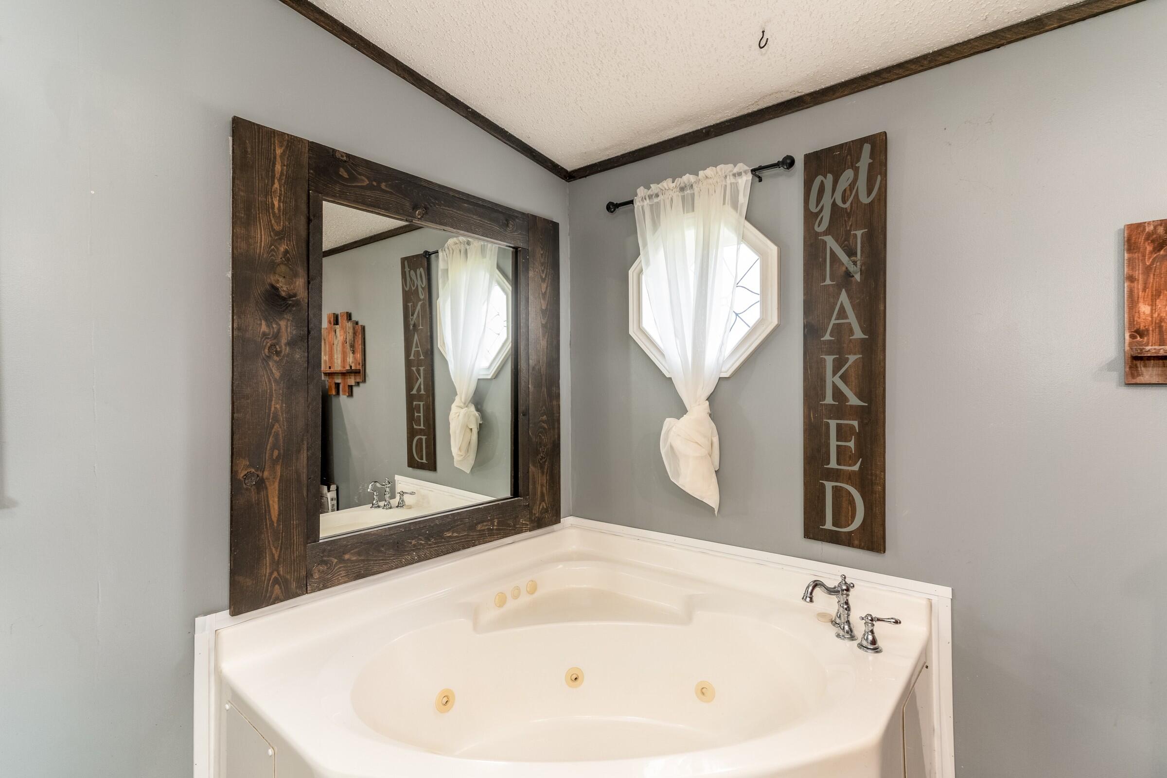 270 Eagle Ridge Drive Dry Ridge, KY 41035 - Photo 14 of 38 Primary bathroom soaking tub