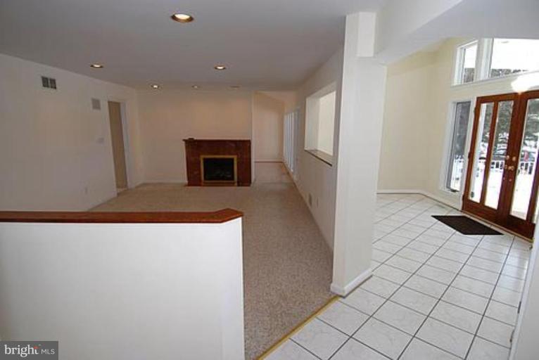 14613 Peach Orchard Road Silver Spring, MD 20905 - Photo 3 of 14 Living Room