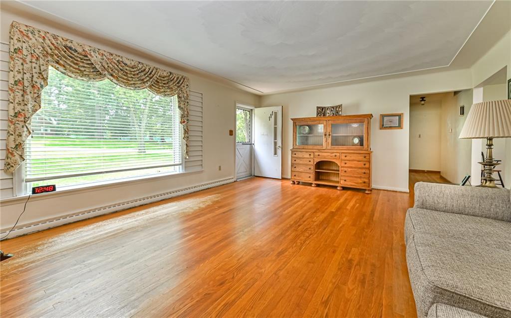 111 Leslie Road Valencia, PA 16059 - Photo 12 of 25 Gallery Image 12