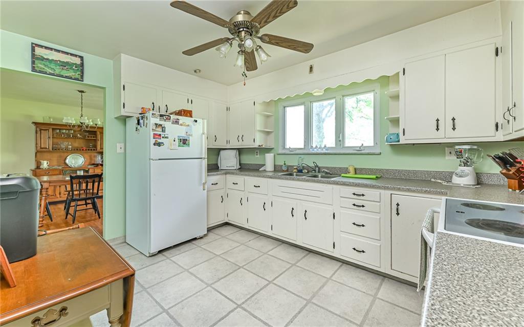 111 Leslie Road Valencia, PA 16059 - Photo 19 of 25 Gallery Image 19