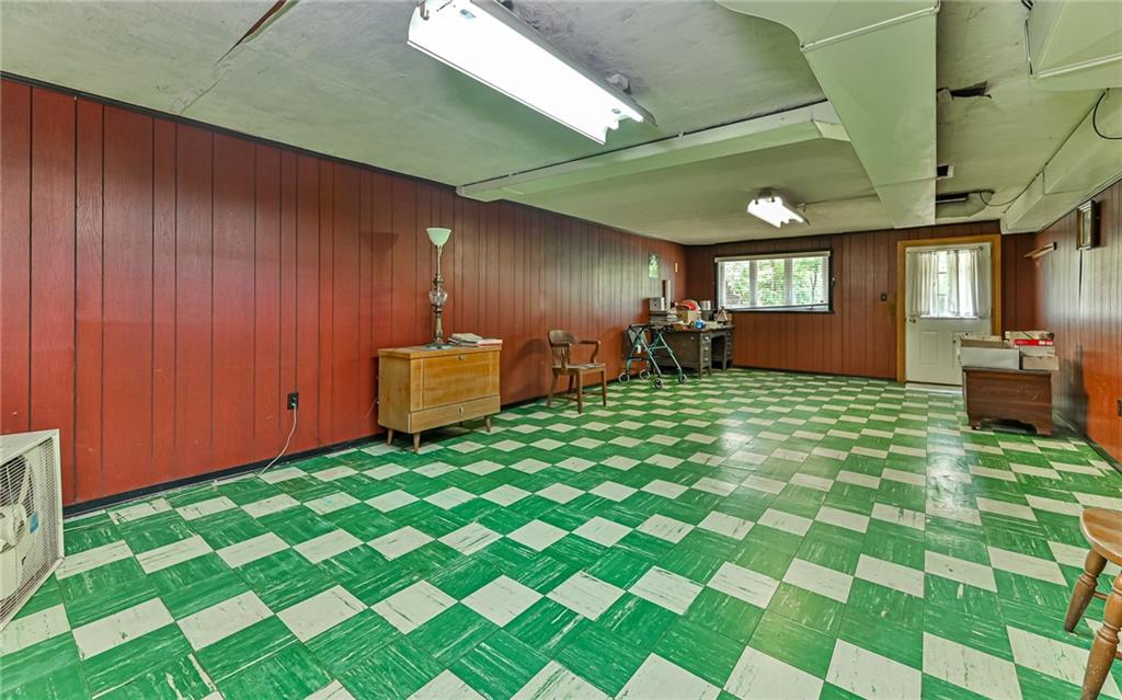 111 Leslie Road Valencia, PA 16059 - Photo 24 of 25 Gallery Image 24