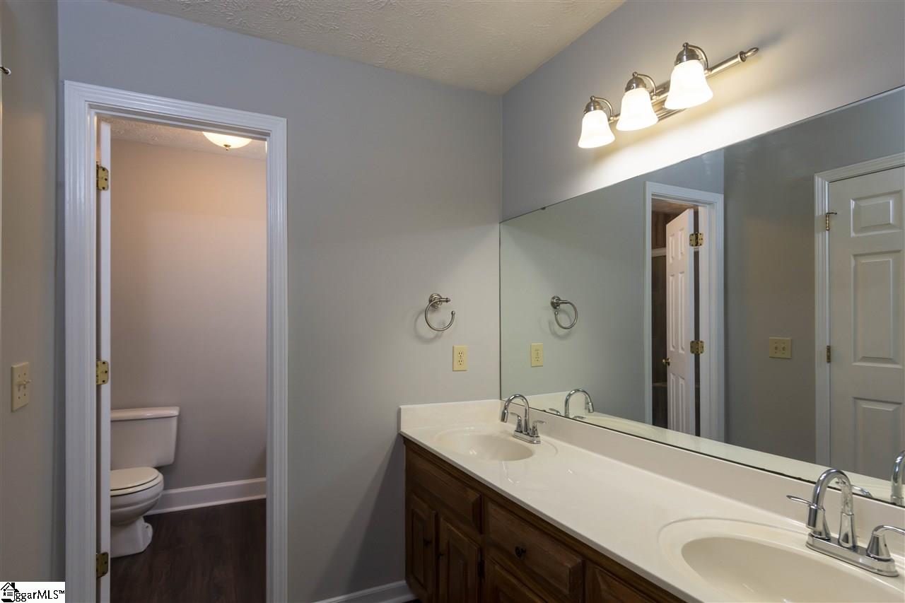 141 Crosswinds Street Greer, SC 29650 - Photo 16 of 30 Gallery Image 16