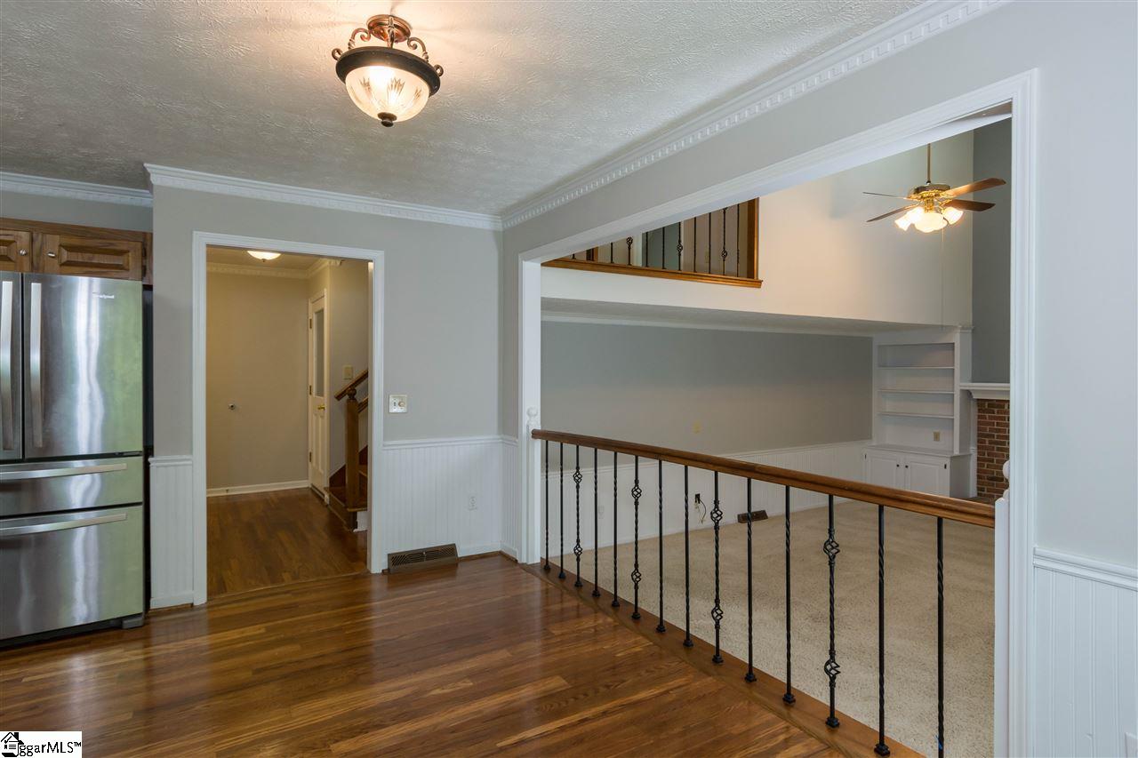 141 Crosswinds Street Greer, SC 29650 - Photo 7 of 30 Gallery Image 7