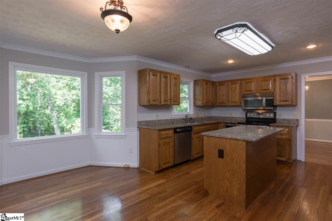 141 Crosswinds Street Greer, SC 29650 - Photo 8 of 30 Gallery Image 8