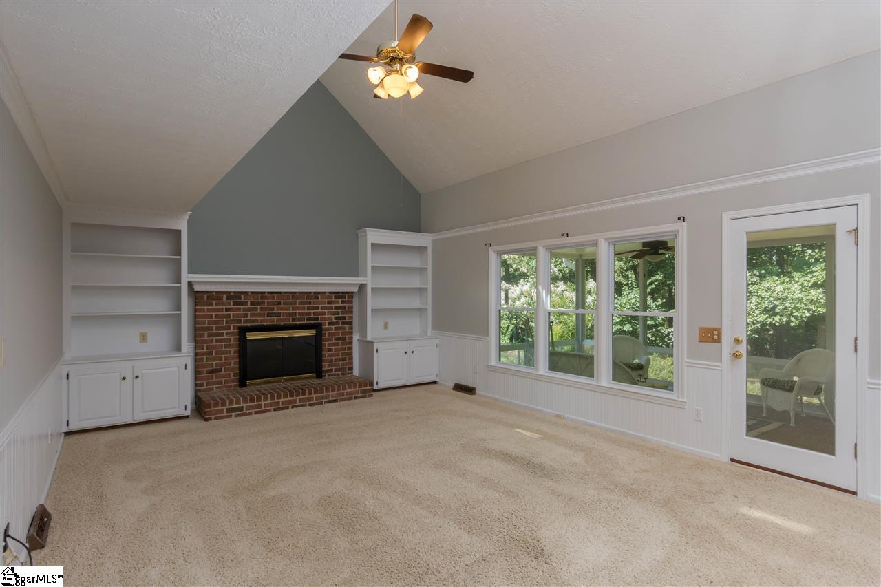 141 Crosswinds Street Greer, SC 29650 - Photo 10 of 30 Gallery Image 10