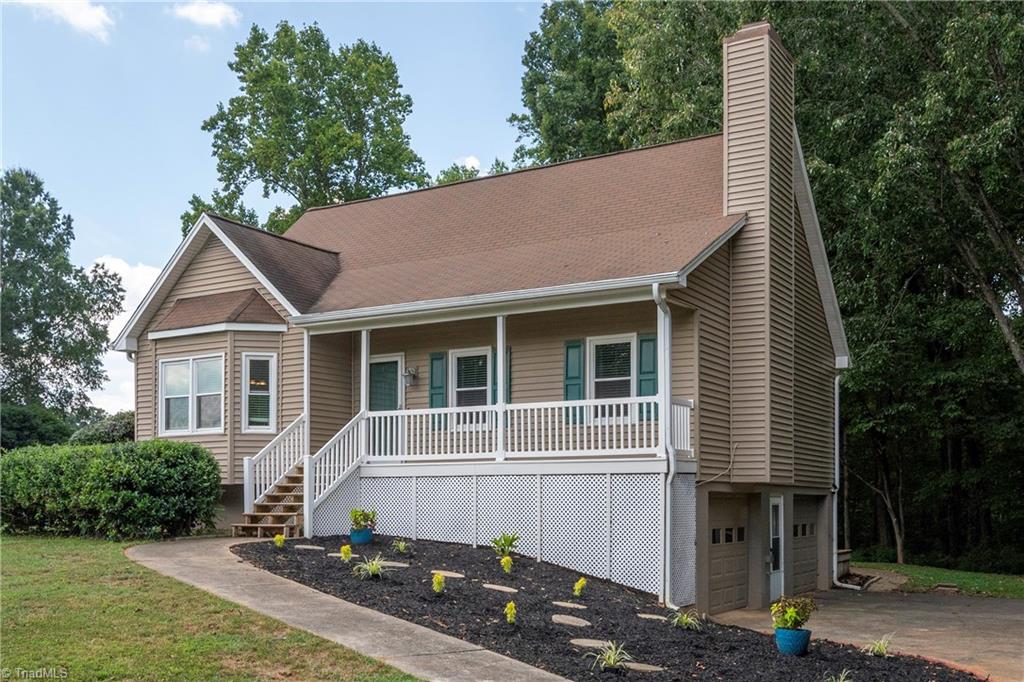 1113 Ridgecliff Drive Rural Hall, NC 27045 - Photo 3 of 35 Gallery Image 3