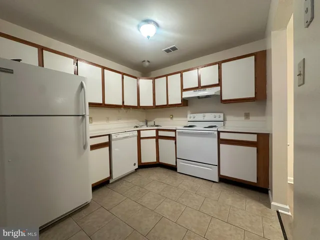 $1,550 | 114 Timberlake Terrace, Unit 2, Stephens City, VA 22655