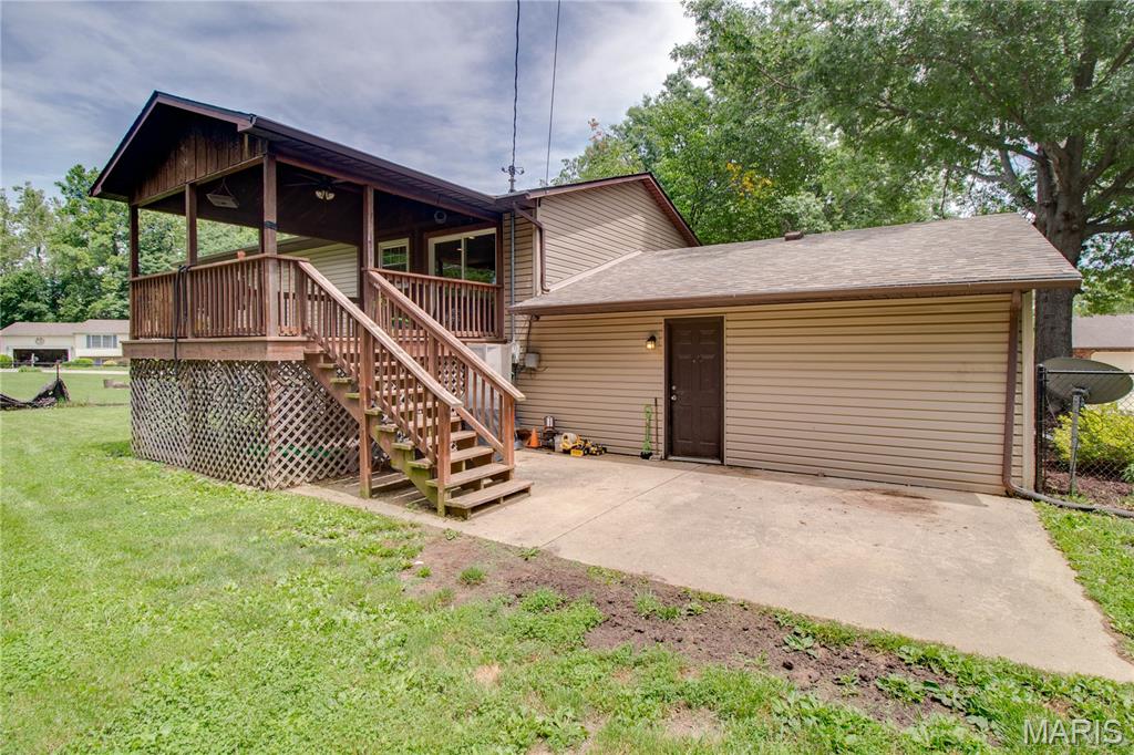 5204 Pin Oak Drive Alton, IL 62002 - Photo 41 of 45