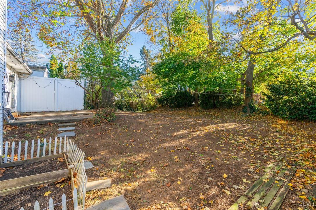 2515 Nottingham Road Bethlehem, PA 18017 - Photo 12 of 43 Gallery Image 12