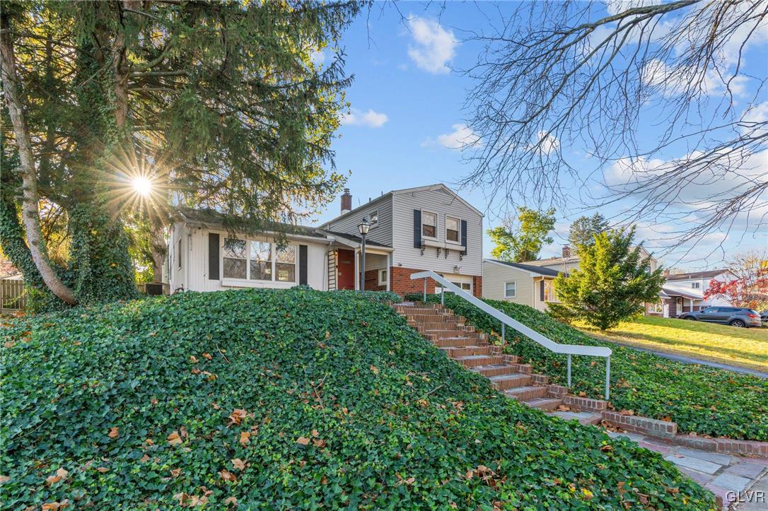 2515 Nottingham Road Bethlehem, PA 18017 - Photo 4 of 43 Gallery Image 4