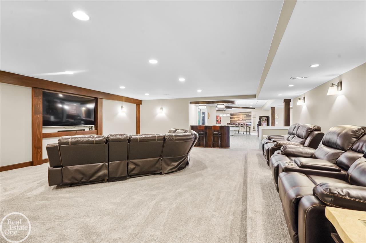 69437 Lake Point Court Romeo, MI 48065 - Photo 49 of 66 50079130-48.JPG