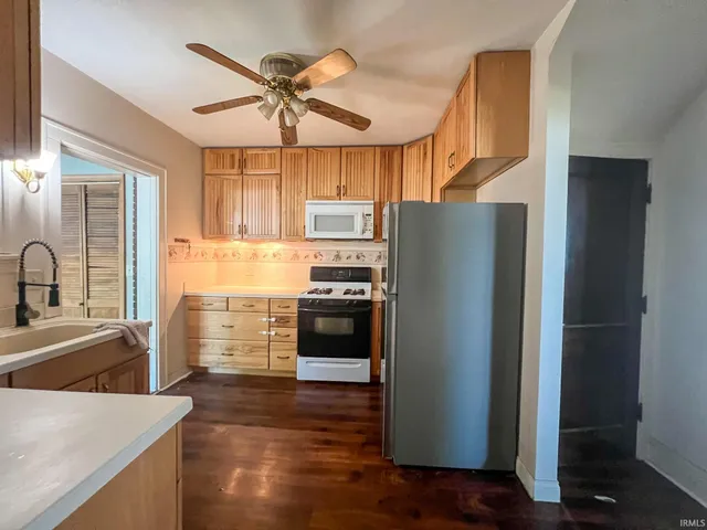 $179,900 | 1321 East Jackson Boulevard, Elkhart, IN 46516