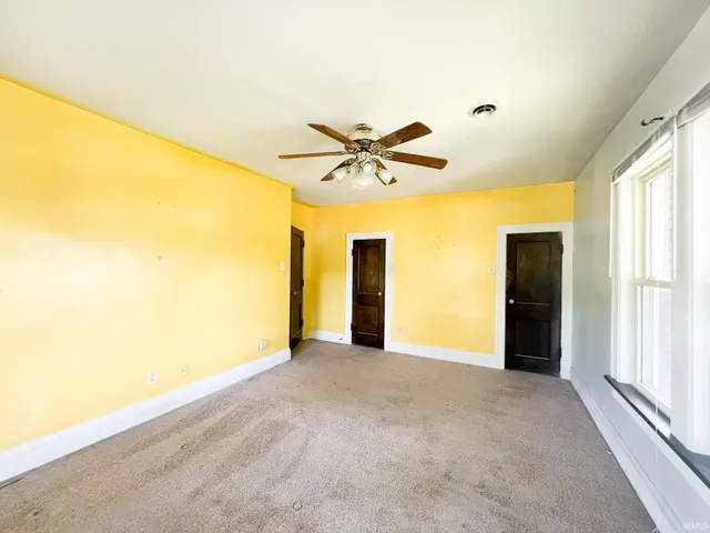 $179,900 | 1321 East Jackson Boulevard, Elkhart, IN 46516