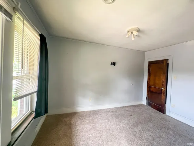 $179,900 | 1321 East Jackson Boulevard, Elkhart, IN 46516