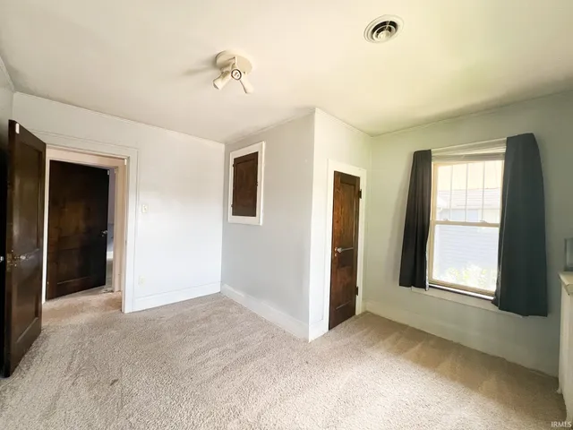 $179,900 | 1321 East Jackson Boulevard, Elkhart, IN 46516