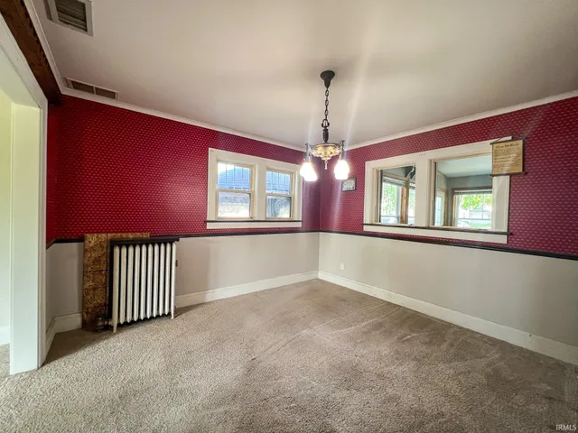 $179,900 | 1321 East Jackson Boulevard, Elkhart, IN 46516