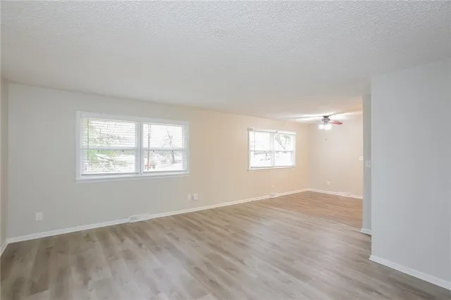 $1,640 | 1416 East Pacific Avenue, Independence, MO 64050