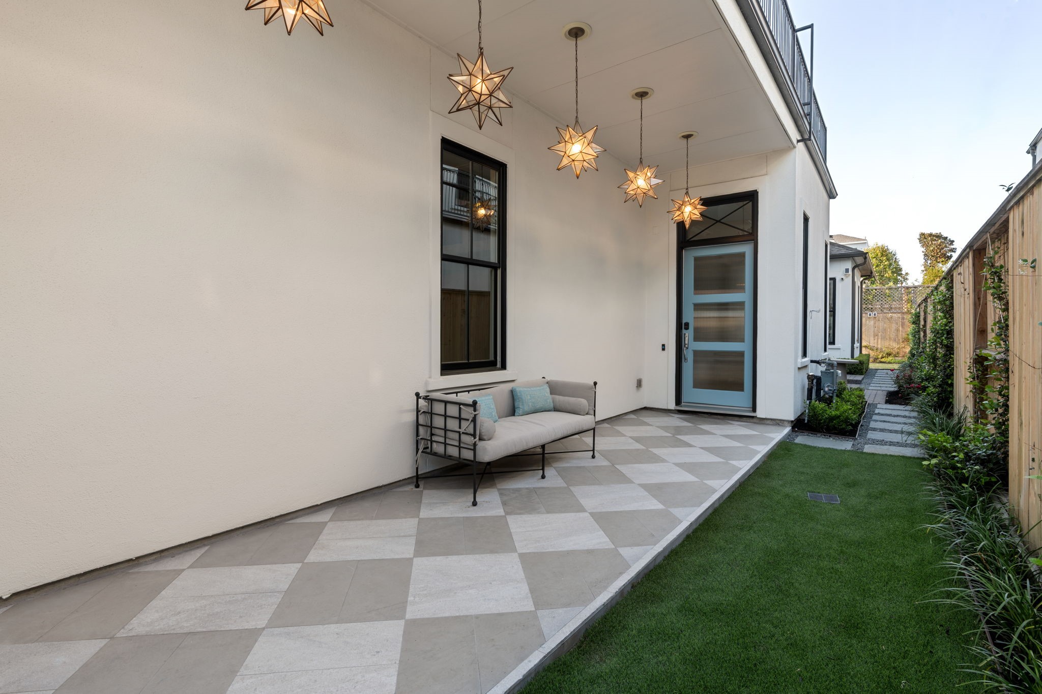 6014 Inwood Drive Houston, TX 77057 - Photo 3 of 33 a view of entryway with patio