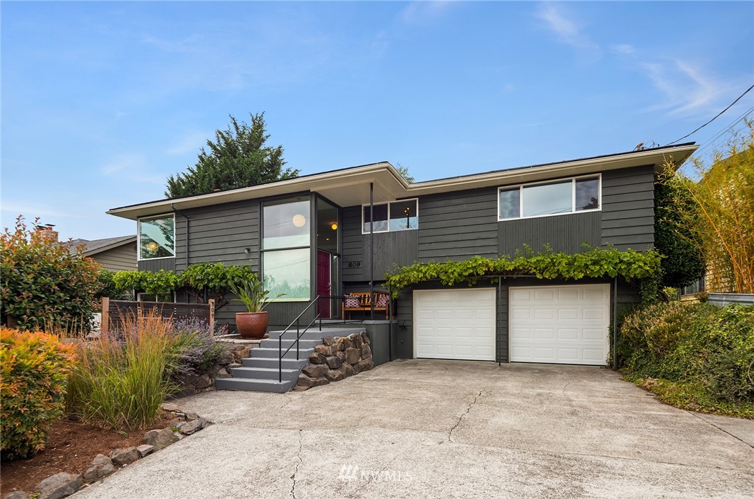 809 Walnut Street Edmonds, WA 98020 - Photo 1 of 25 Gallery Image 1
