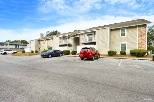 $140,000 | 7171 North 9th Avenue, Unit C1, Pensacola, FL 32504