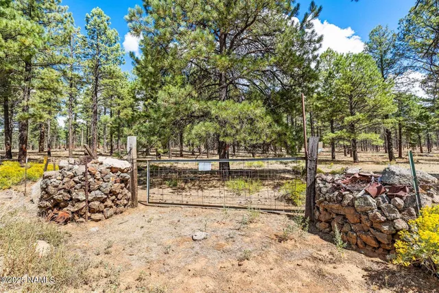 $1,775,000 | 995 North Transwestern Pump Road, Bellemont, AZ 86015