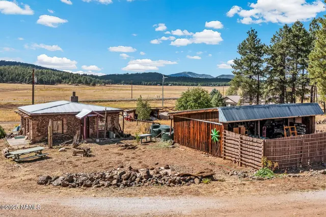 $1,775,000 | 995 North Transwestern Pump Road, Bellemont, AZ 86015