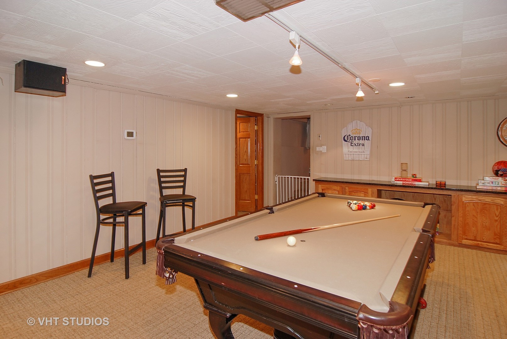 174 Fairbank Road Riverside, IL 60546 - Photo 22 of 31 a room with furniture pool table and windows