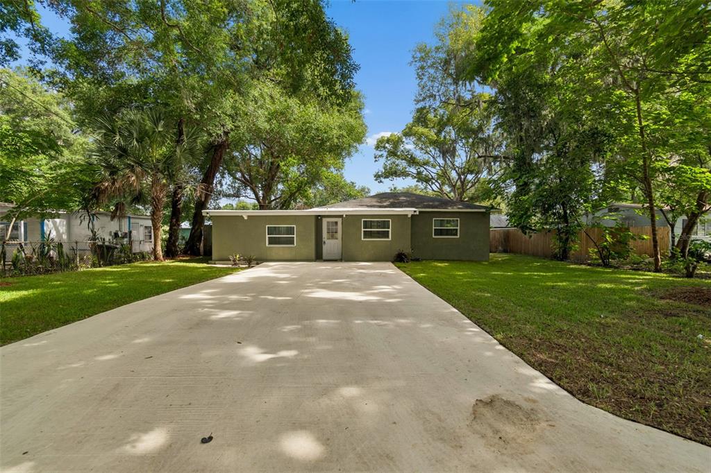 804 Valencia Road Plant City, FL 33563 - Photo 19 of 49 Gallery Image 19