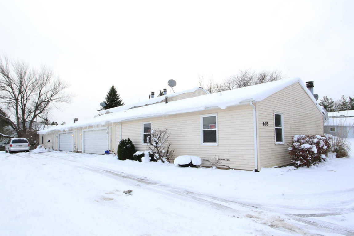 605 Schuring Road, Unit D Portage, MI 49024 - Photo 2 of 6 Schuring_01