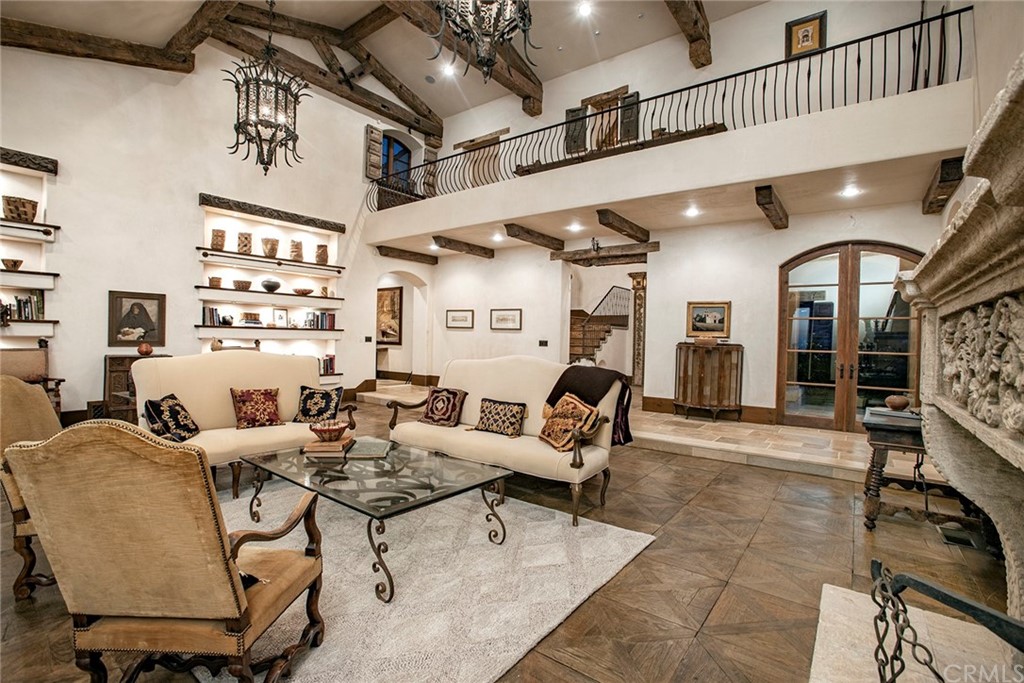 82 Golden Eagle Irvine, CA 92603 - Photo 4 of 40 a living room with furniture
