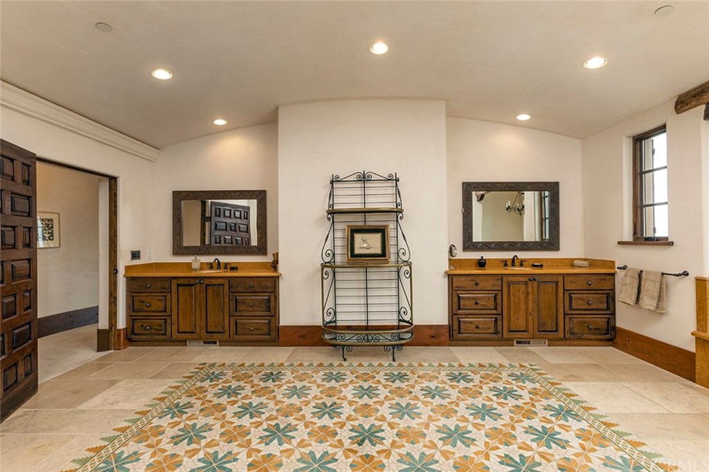 82 Golden Eagle Irvine, CA 92603 - Photo 7 of 40