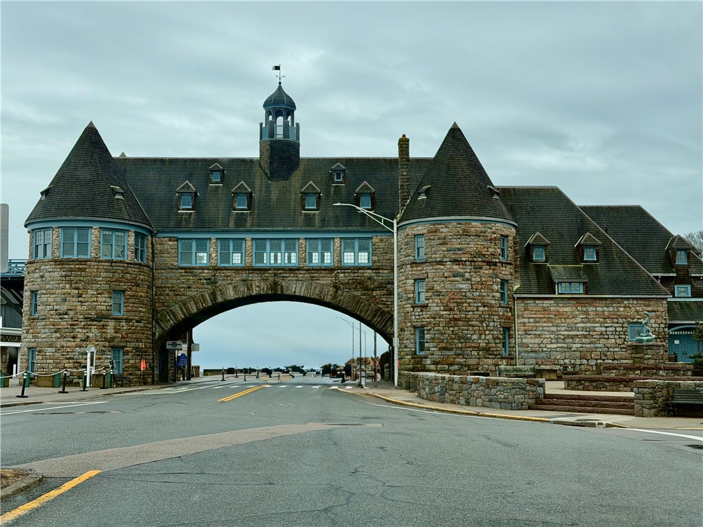 844 Boston Neck Road Narragansett, RI 02882 - Photo 14 of 26