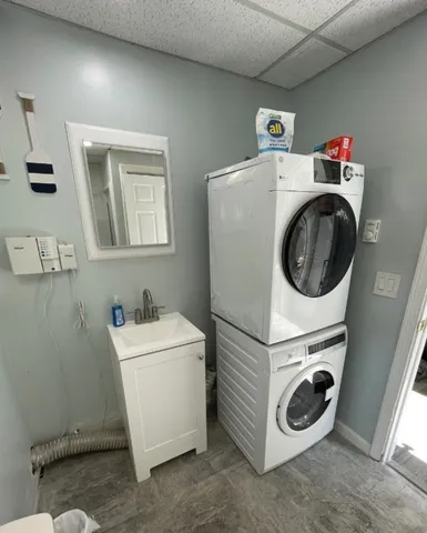 $737,900 | 844 Boston Neck Road, Narragansett, RI 02882