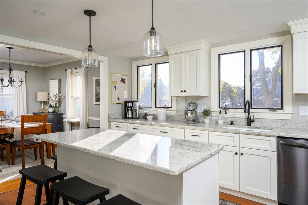 15 Brae Road Quincy, MA 02169 - Photo 12 of 36 Gallery Image 12
