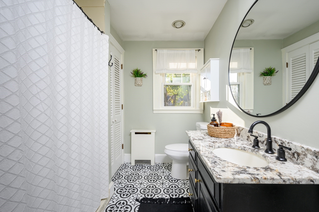 15 Brae Road Quincy, MA 02169 - Photo 21 of 36 Gallery Image 21