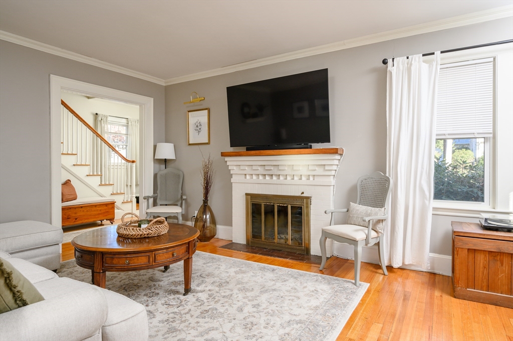 15 Brae Road Quincy, MA 02169 - Photo 6 of 36 Gallery Image 6