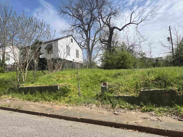 $15,000 | 2076 Farrington Street, Memphis, TN 38109