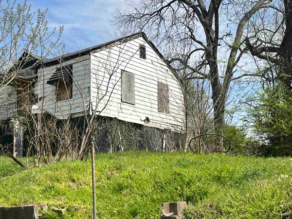 $15,000 | 2076 Farrington Street, Memphis, TN 38109