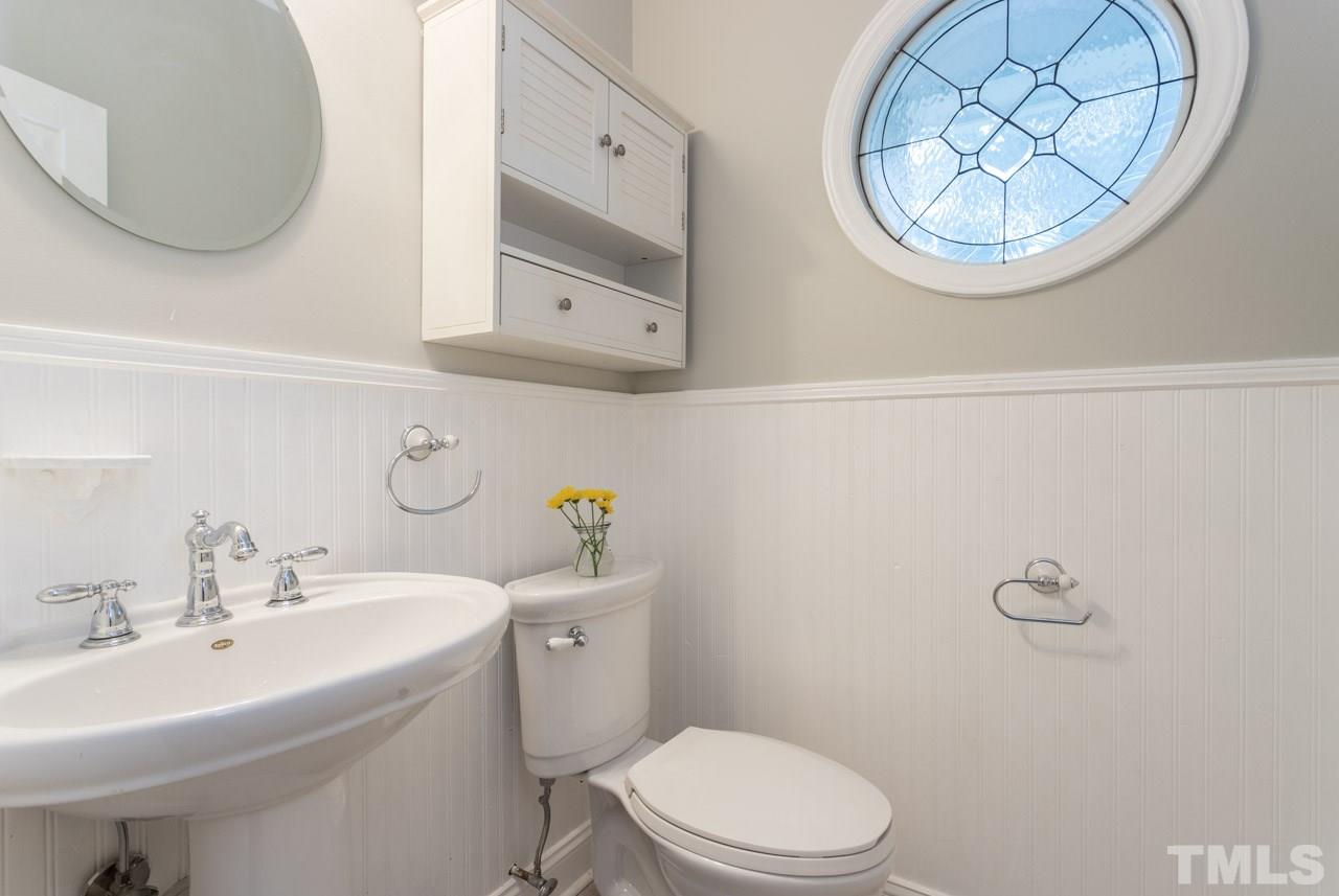 5516 Edgebury Road Raleigh, NC 27613 - Photo 13 of 25