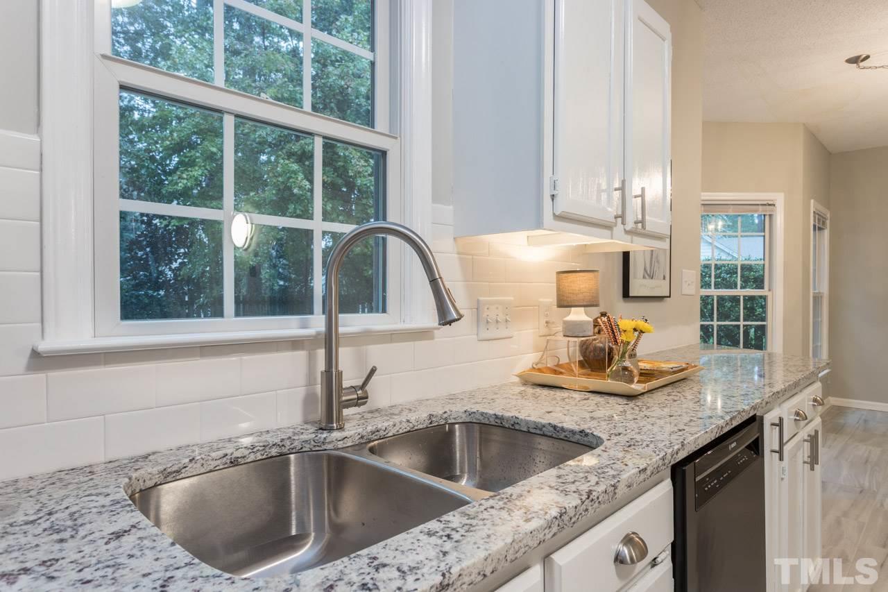 5516 Edgebury Road Raleigh, NC 27613 - Photo 10 of 25