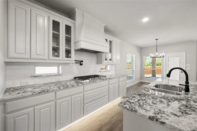 $693,022 | 604 South Hidden Lks Drive, DeSoto, TX 75115