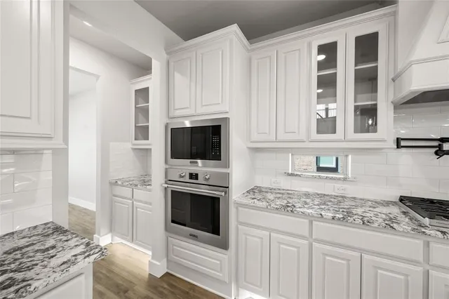 $693,022 | 604 South Hidden Lks Drive, DeSoto, TX 75115