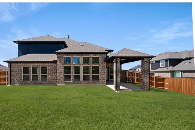 $693,022 | 604 South Hidden Lks Drive, DeSoto, TX 75115