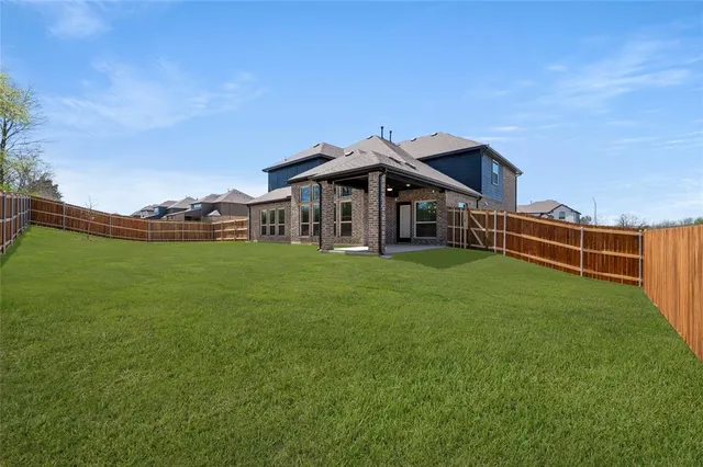 $693,022 | 604 South Hidden Lks Drive, DeSoto, TX 75115