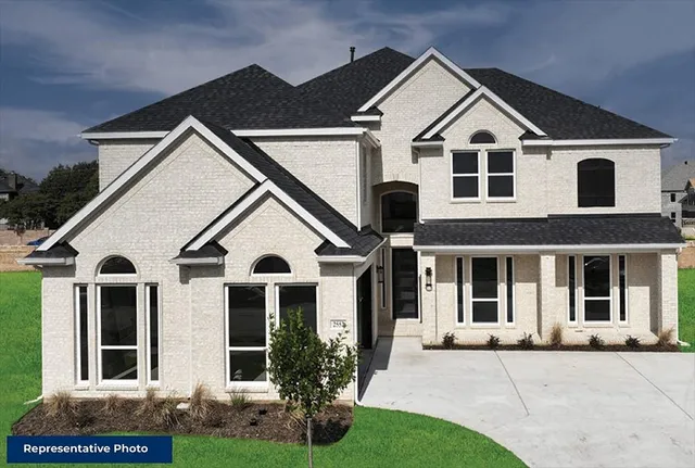 $693,022 | 604 South Hidden Lks Drive, DeSoto, TX 75115