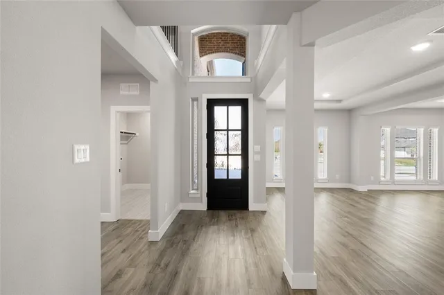 $693,022 | 604 South Hidden Lks Drive, DeSoto, TX 75115