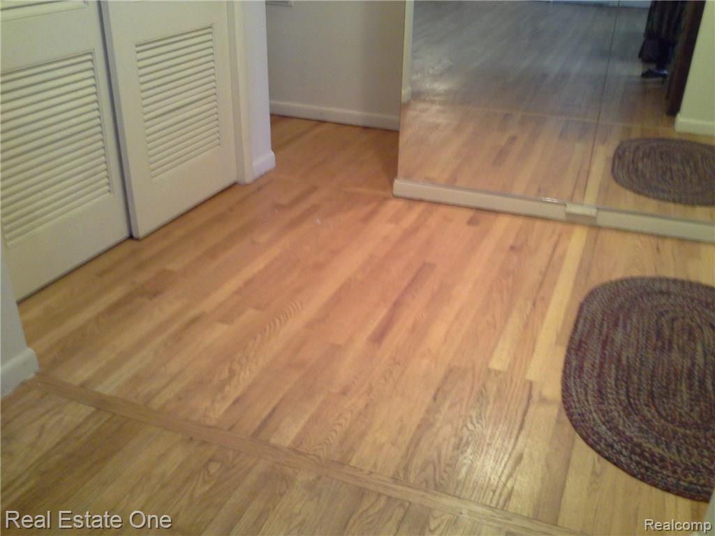36900 West Eleven Mile Road Farmington, MI 48331 - Photo 6 of 70